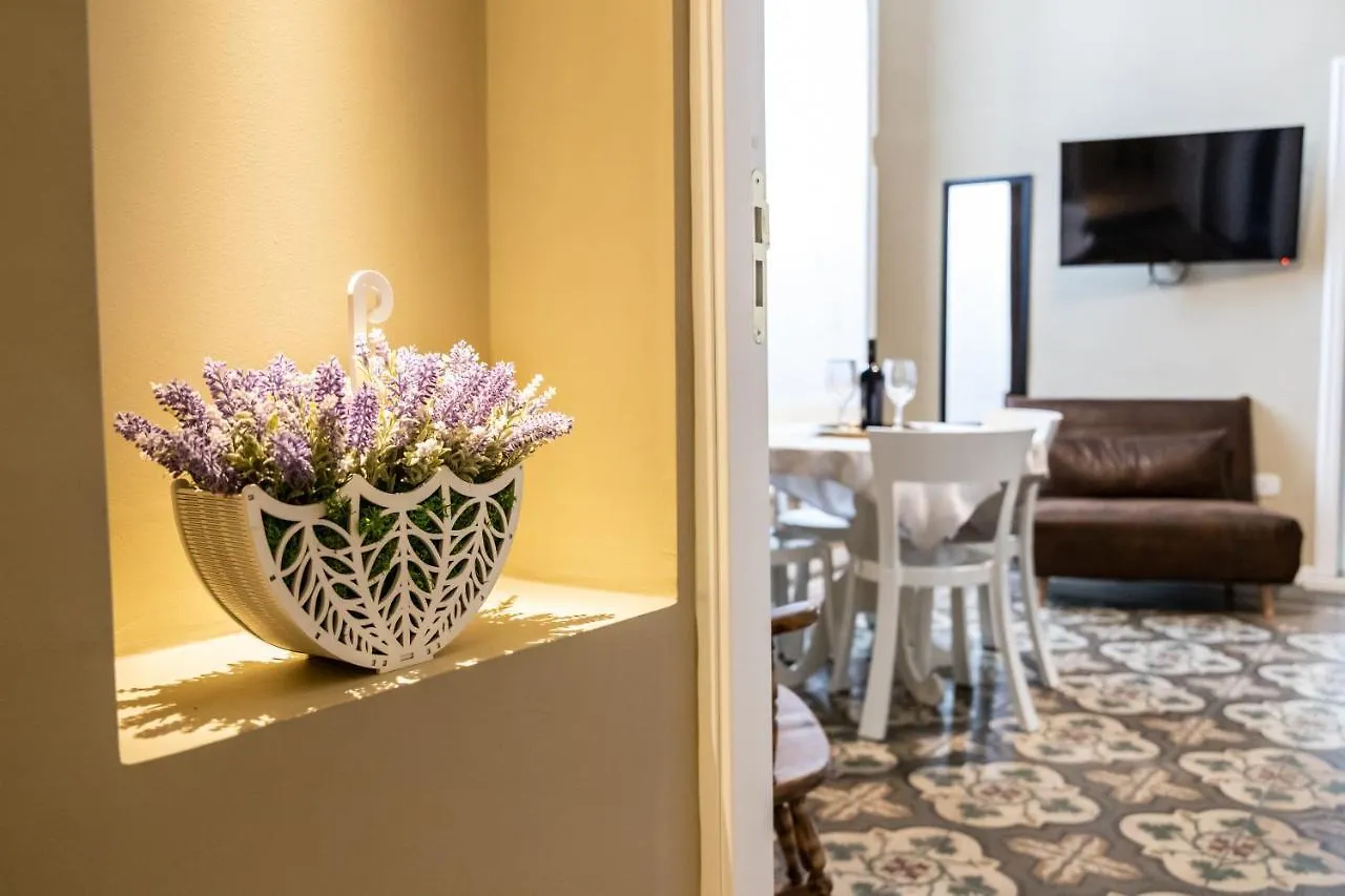 Couette-café Tresca Charme Luxury Rooms Bari Italie